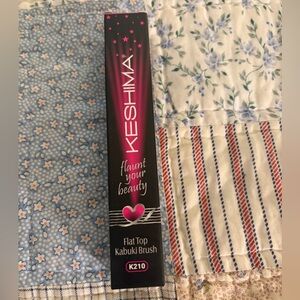 NWT, KESHIMA Flat Top Kabuki Brush